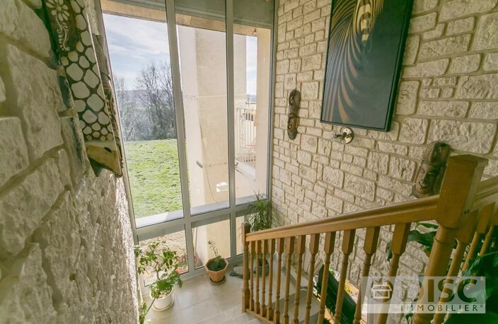 Maison récente avec jardin et dépendances — photo 2