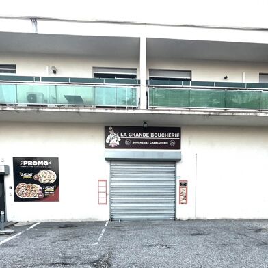 Immeuble  240000 €