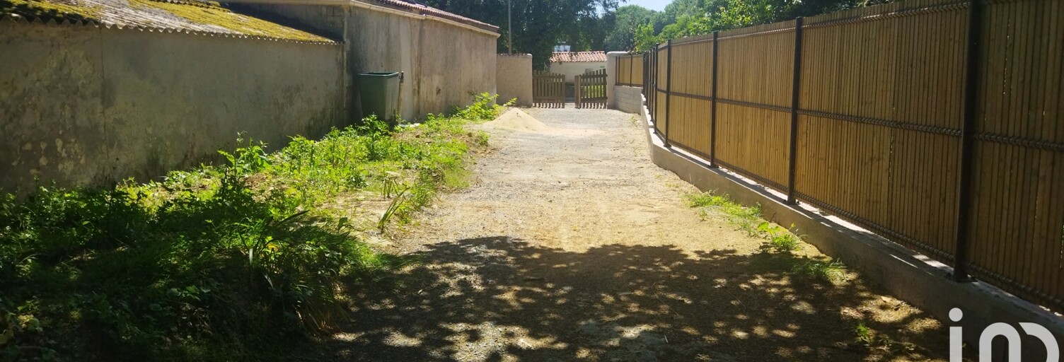 Terrain  1059 m² à vendre à Bourgneuf (17220)