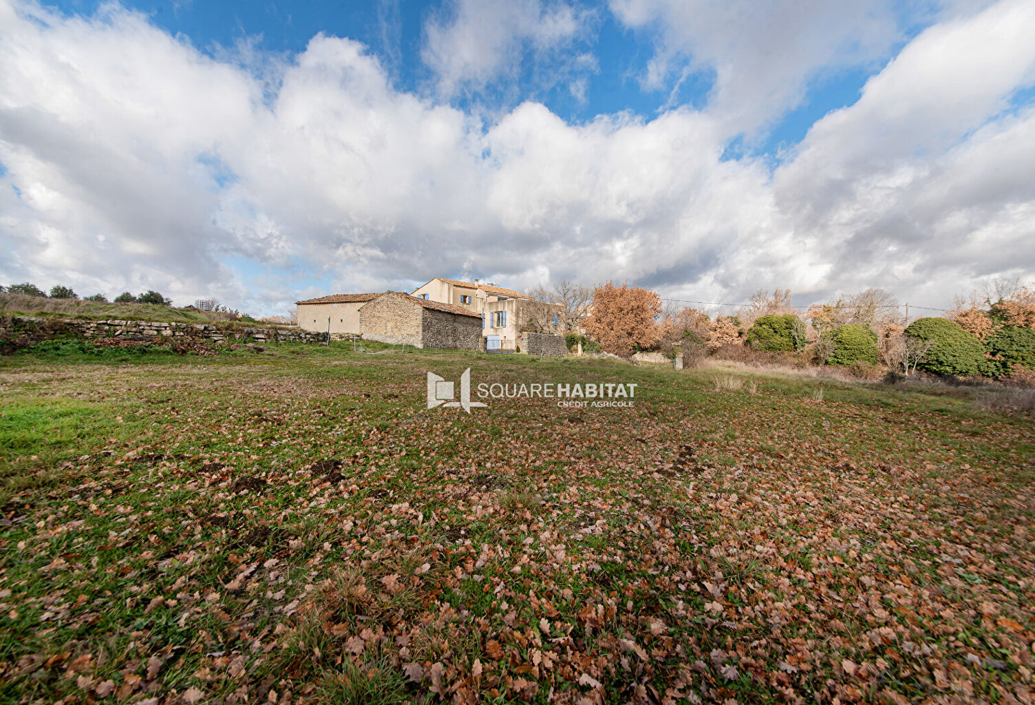Propriété de 235m2 7p avec une remise de 150m2 et deux garages  de 40m2 — photo 1