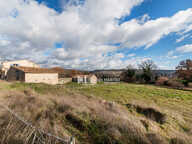 Propriété de 235m2 7p avec une remise de 150m2 et deux garages  de 40m2 — photo 3
