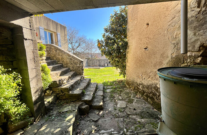 Propriété de 235m2 7p avec une remise de 150m2 et deux garages  de 40m2 — photo 5