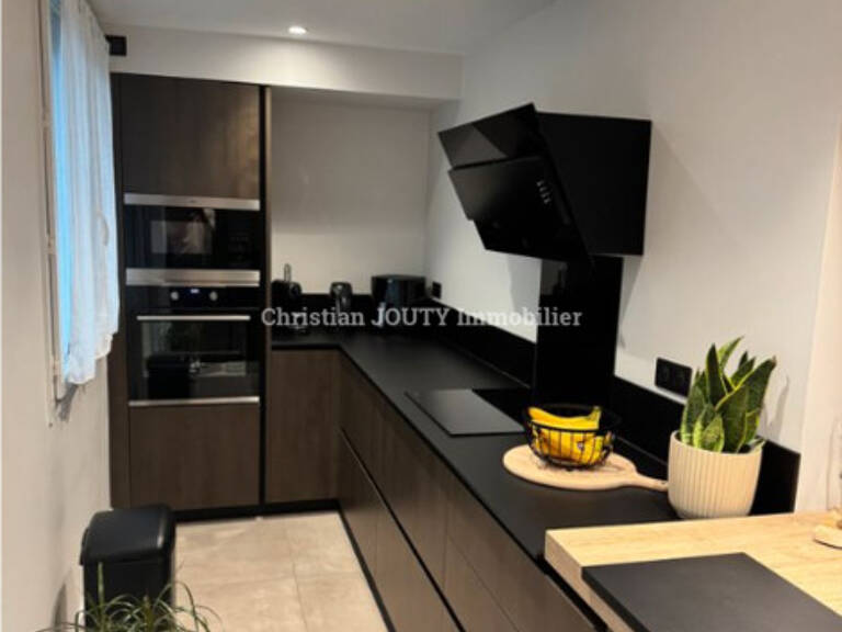 F4 — photo 1