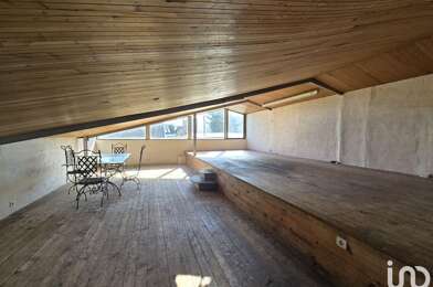 Commerce  230000 €