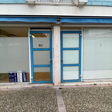 Commerce 2 pièces 101600 €