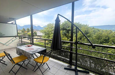 Appartement lumineux de 2 pièces avec terrasse et garage — photo du bien