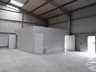 Local d'activité  950 m2 double peau — photo 2