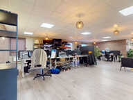 ECULLY - Bureaux de 282 m2 rénovés et aménagés avec 12 parkings — photo 2