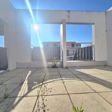 Appartement 4 pièces 961 €