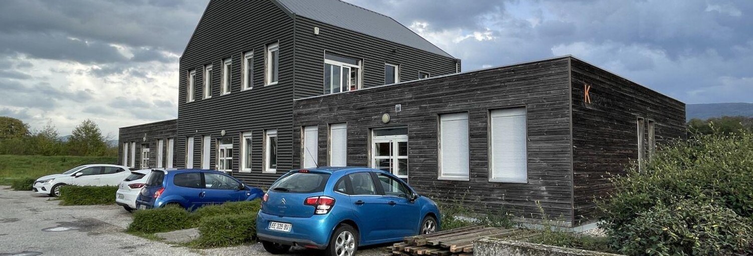 Bureau  53 m² à louer à Tullins (38210)