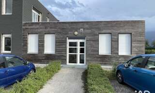 Bureau  112 m² à louer à Tullins (38210)