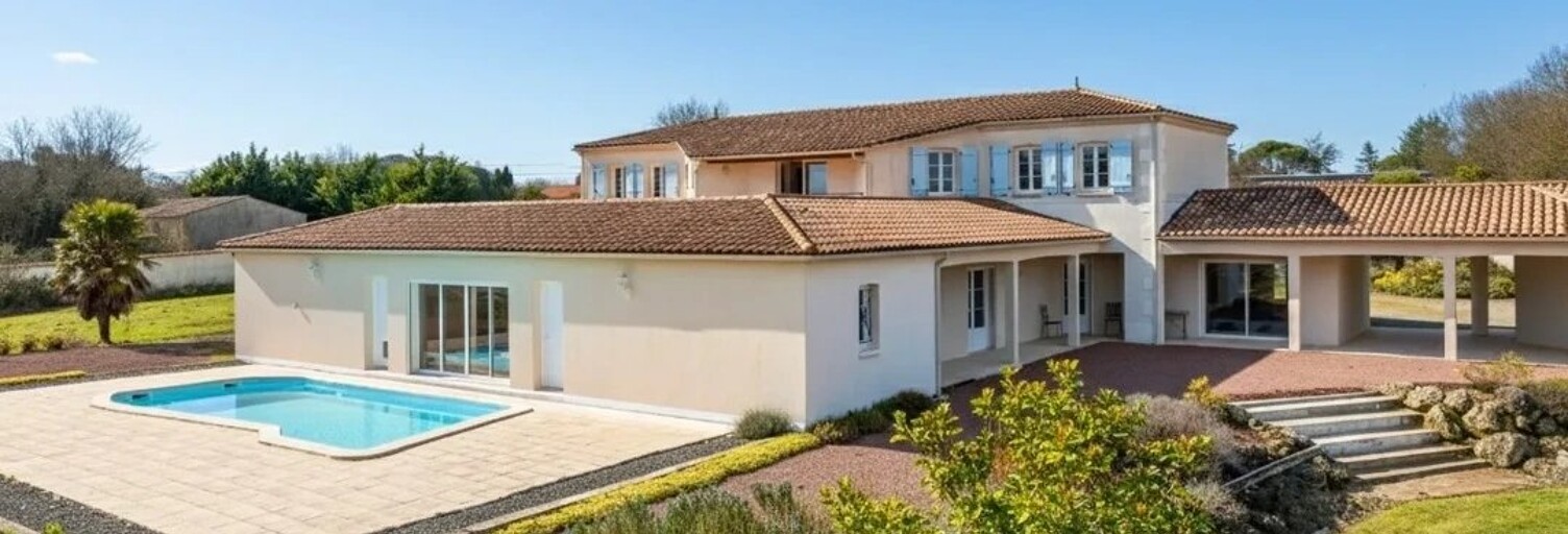 Maison 11 Pièces 408 m² à vendre à Essouvert (17400)