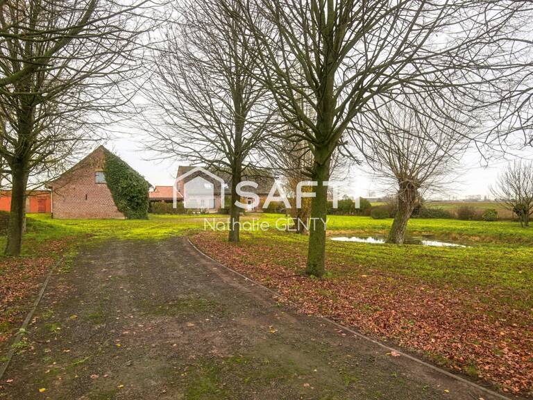 ANCIEN CORPS DE FERME AVEC CHAMBRES D'HÔTES ET DÉPENDANCES SUR UNE PARCELLE DE 8000 M2 À STEENVOORDE — photo 1