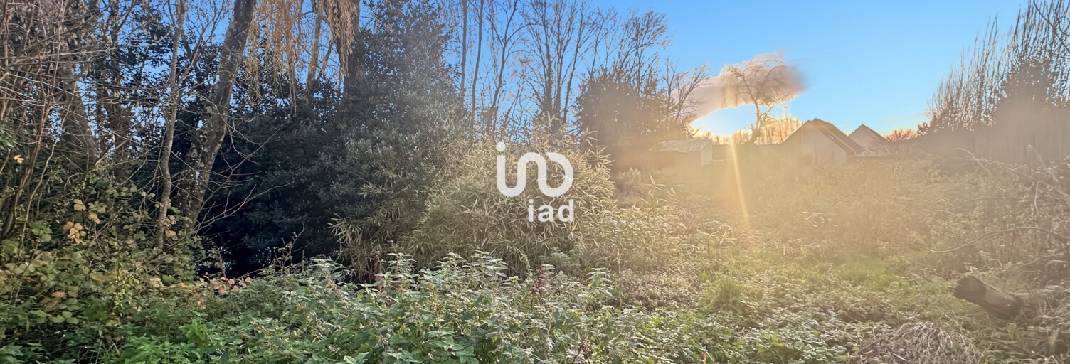 Terrain  2389 m² à vendre à Évry (89140)