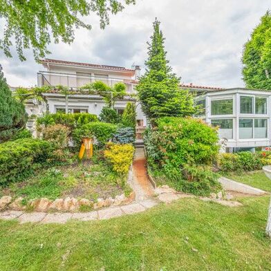 Maison 7 pièces 575850 €