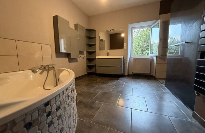 Maison en pierre de 5 pièces principales — photo 5