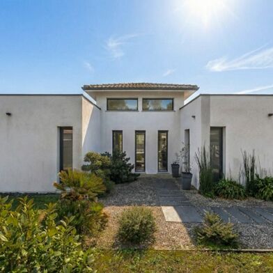 Maison 5 pièces 844723 €