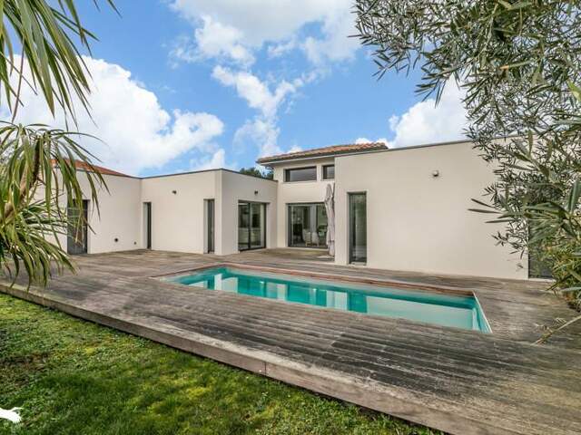 Contemporaine de 5 pièces principales — photo du bien