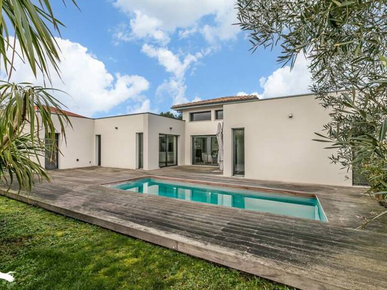 Contemporaine de 5 pièces principales — photo 1