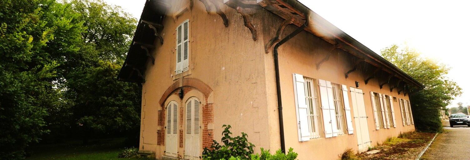 Maison 8 Pièces 233 m² à vendre à Pierre-de-Bresse (71270)