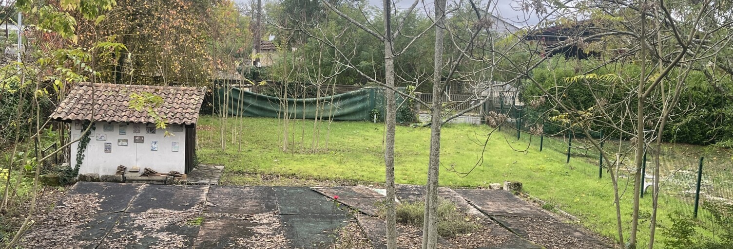 Terrain  800 m² à vendre à Podensac (33720)