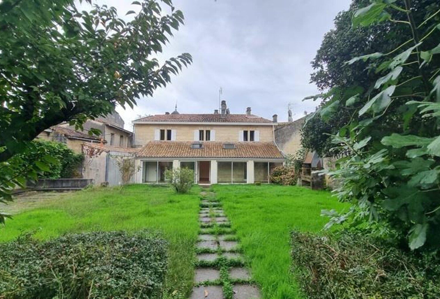Vente immeuble   Cavignac (33620) — photo 1