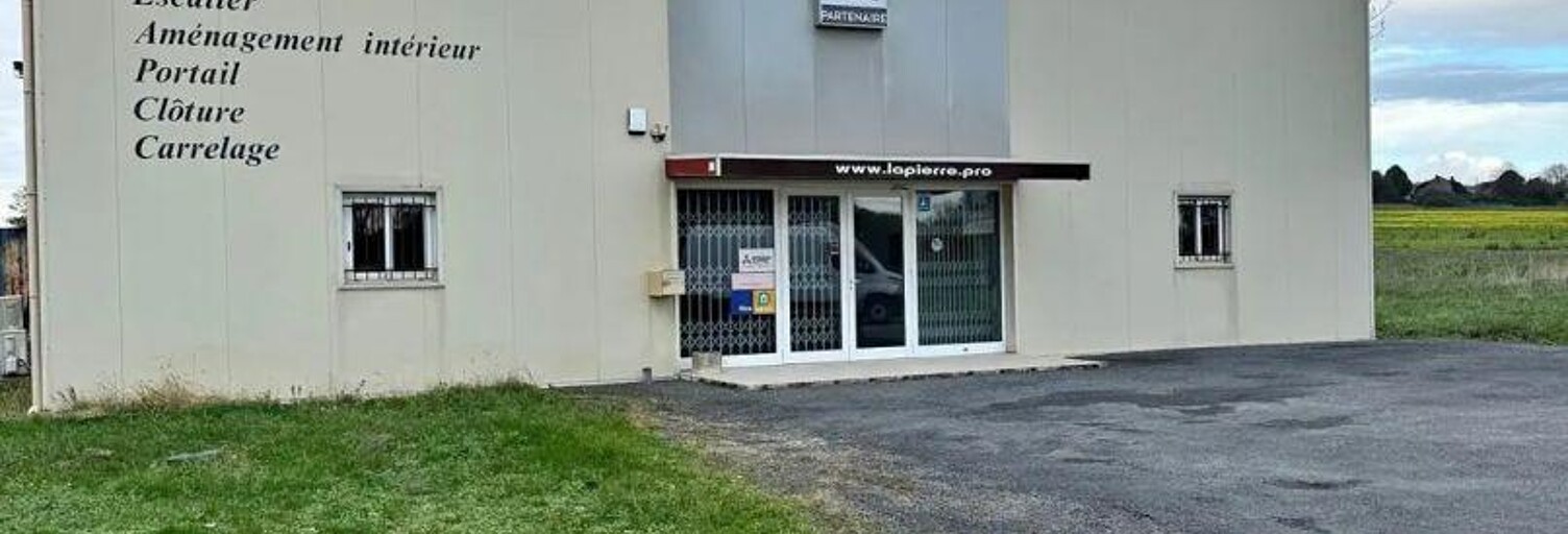 Appartement  600 m² à louer à Chepniers (17210)