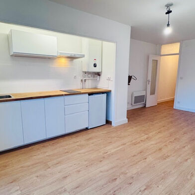 Appartement 1 pièces 590 €