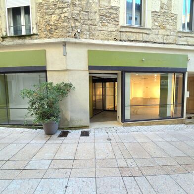 Commerce  219000 €