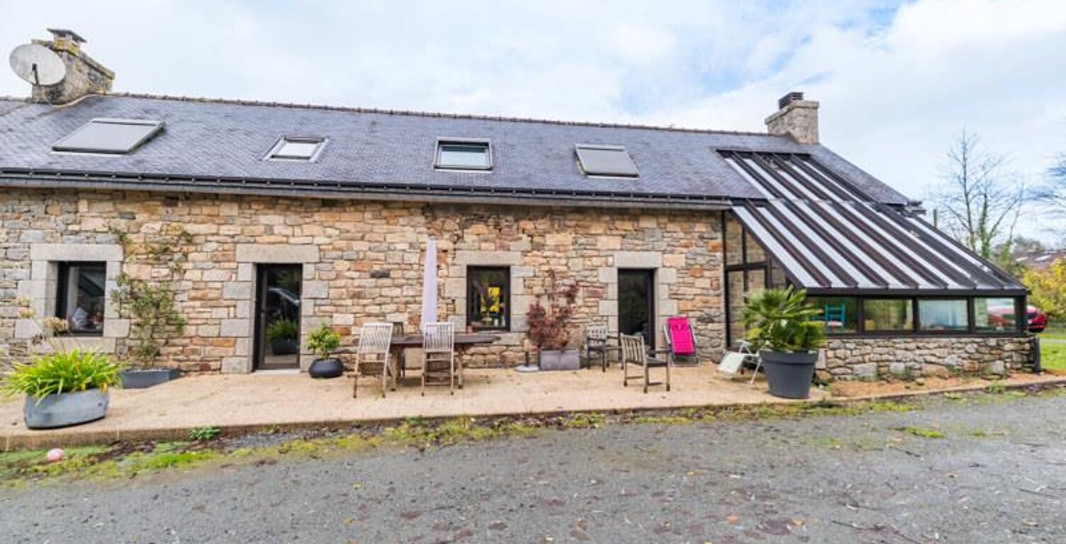 Maison en pierre de 6 pièces principales — photo 1