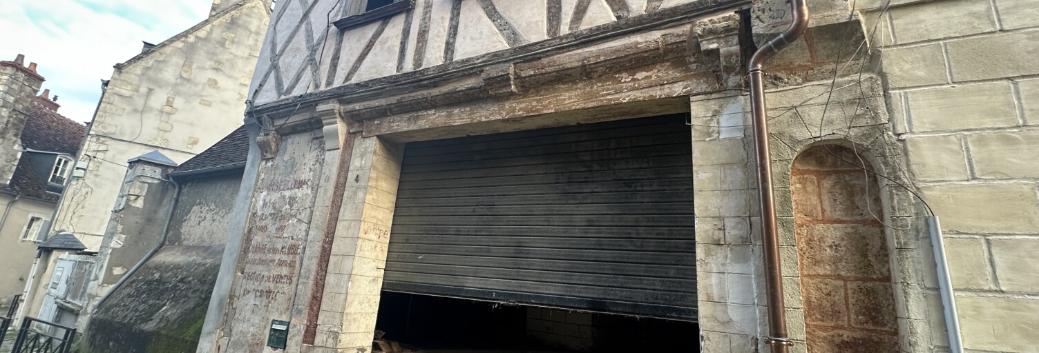 Immeuble  225 m² à vendre à Bourges (18000)