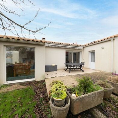 Maison 5 pièces 324632 €