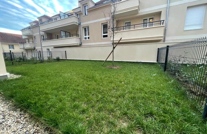 À louer – Studio neuf avec jardinet et parking — photo 4