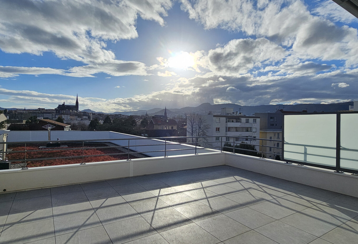 APPARTEMENT DE STANDING AVEC VUE CATHÉDRALE — photo 1