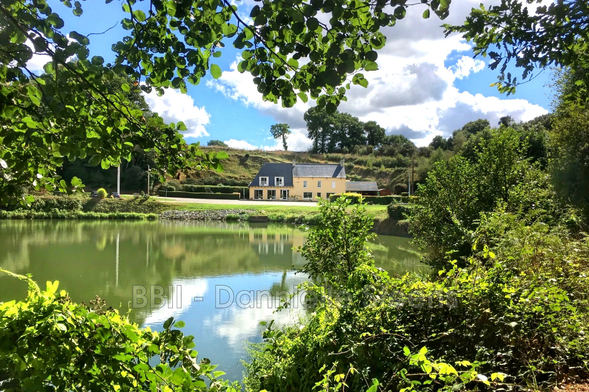 Villa / Maison  T12 à vendre Corlay 22320