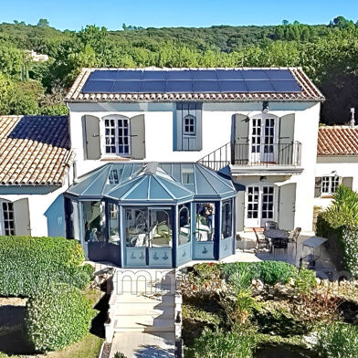 Maison  699000 €