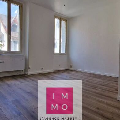 Appartement 3 pièces 555 €