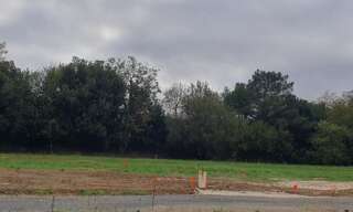 Terrain  700 m² à vendre à Bourg (33710)