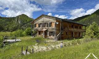 Maison 9 Pièces 348 m² à vendre à Val-Maravel (26310)