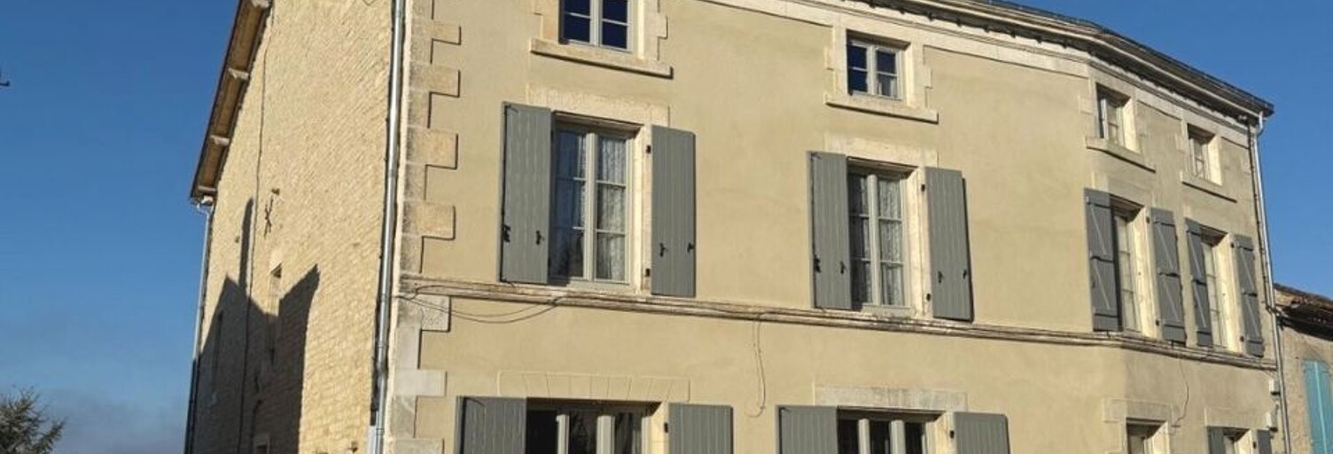 Maison 10 Pièces 495 m² à vendre à Aigre (16140)