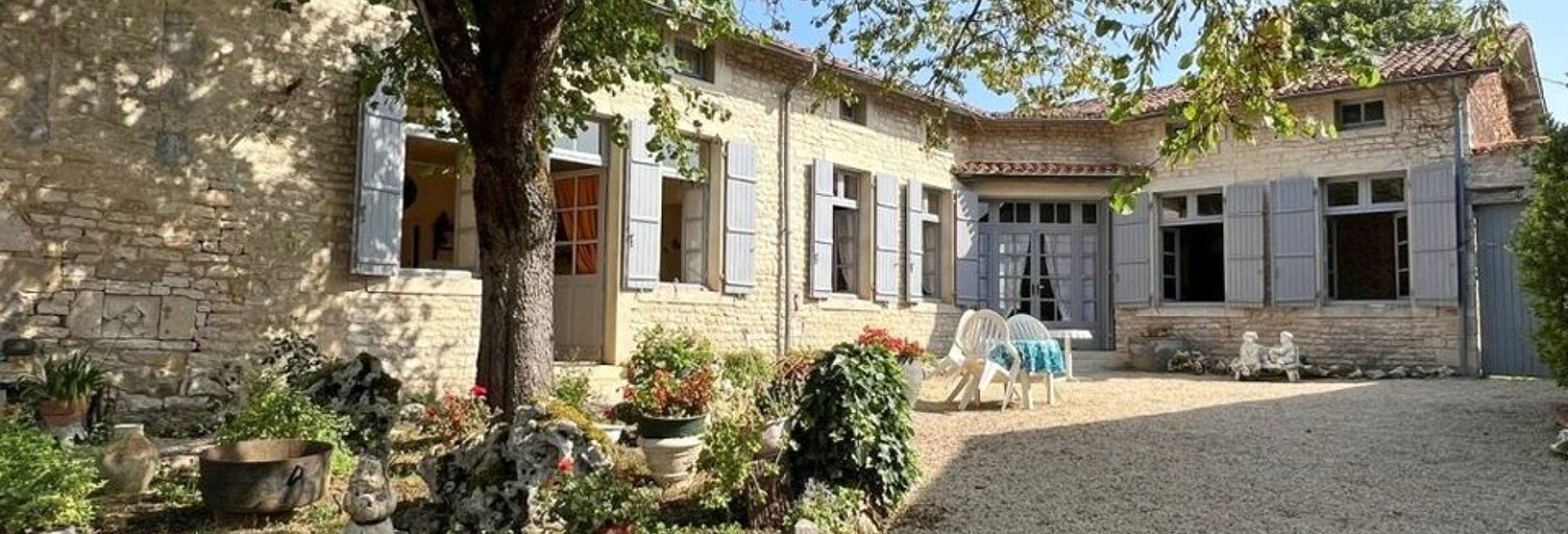 Maison 4 Pièces 162 m² à vendre à Ruffec (16700)