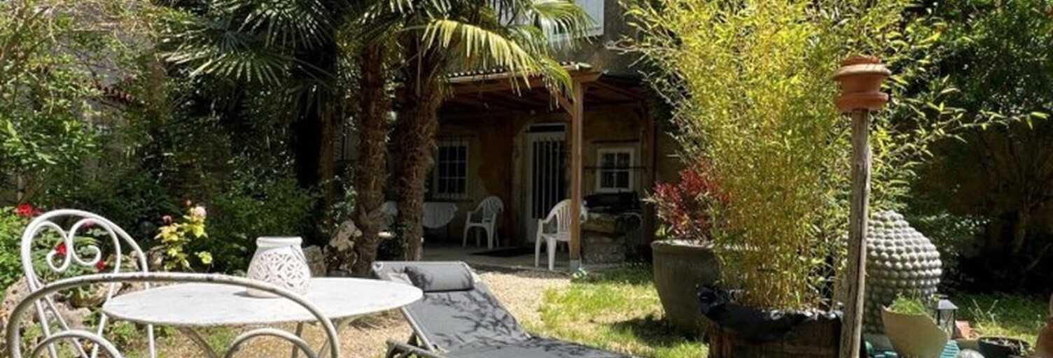 Maison 7 Pièces 214 m² à vendre à Brettes (16240)