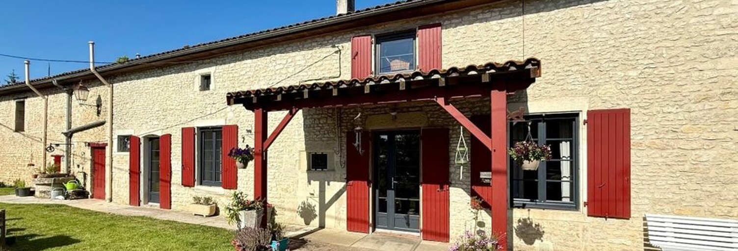 Maison 7 Pièces 218 m² à vendre à Ruffec (16700)