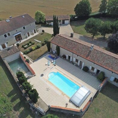 Maison 5 pièces 452600 €