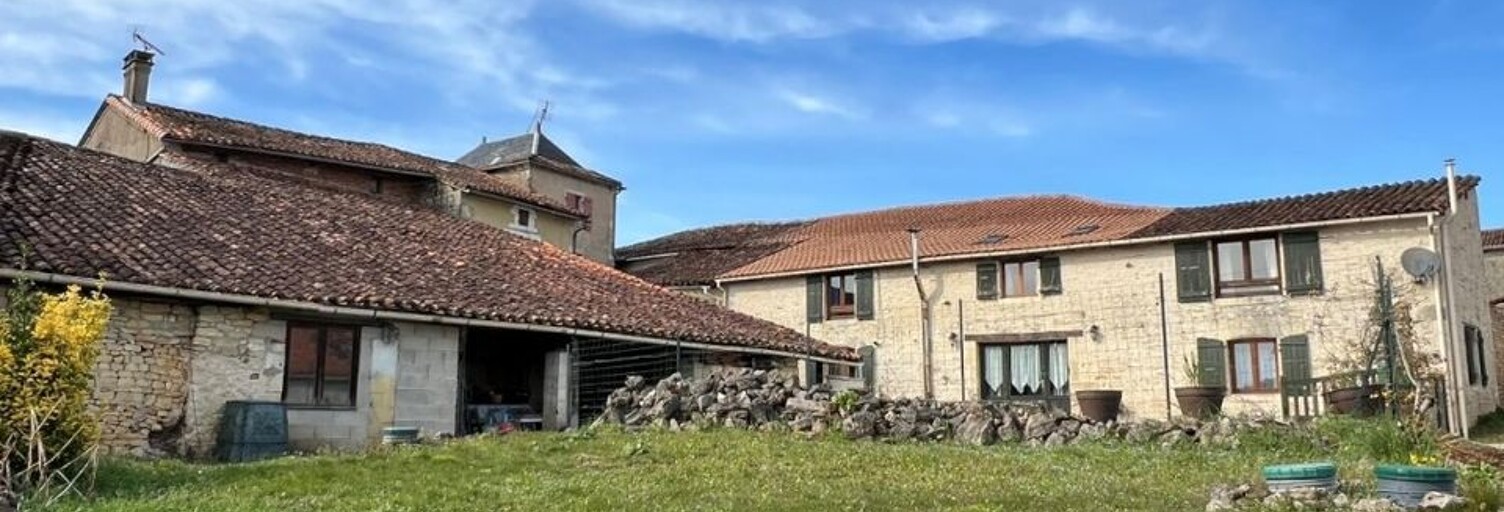 Maison 13 Pièces 312 m² à vendre à Beaulieu-sur-Sonnette (16450)