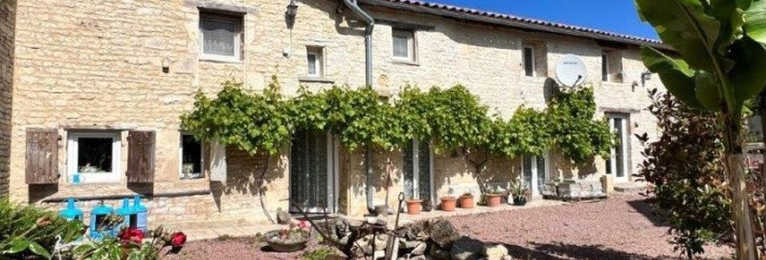 Maison 7 Pièces 163 m² à vendre à Nanteuil-en-Vallée (16700)