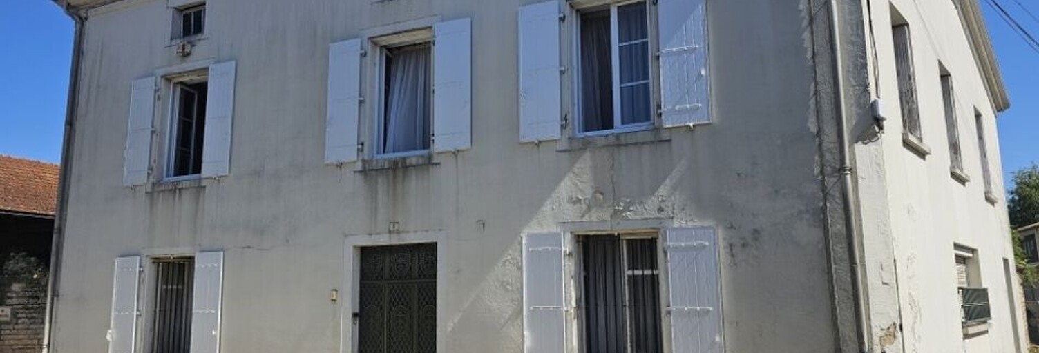 Maison 10 Pièces 258 m² à vendre à Villefagnan (16240)