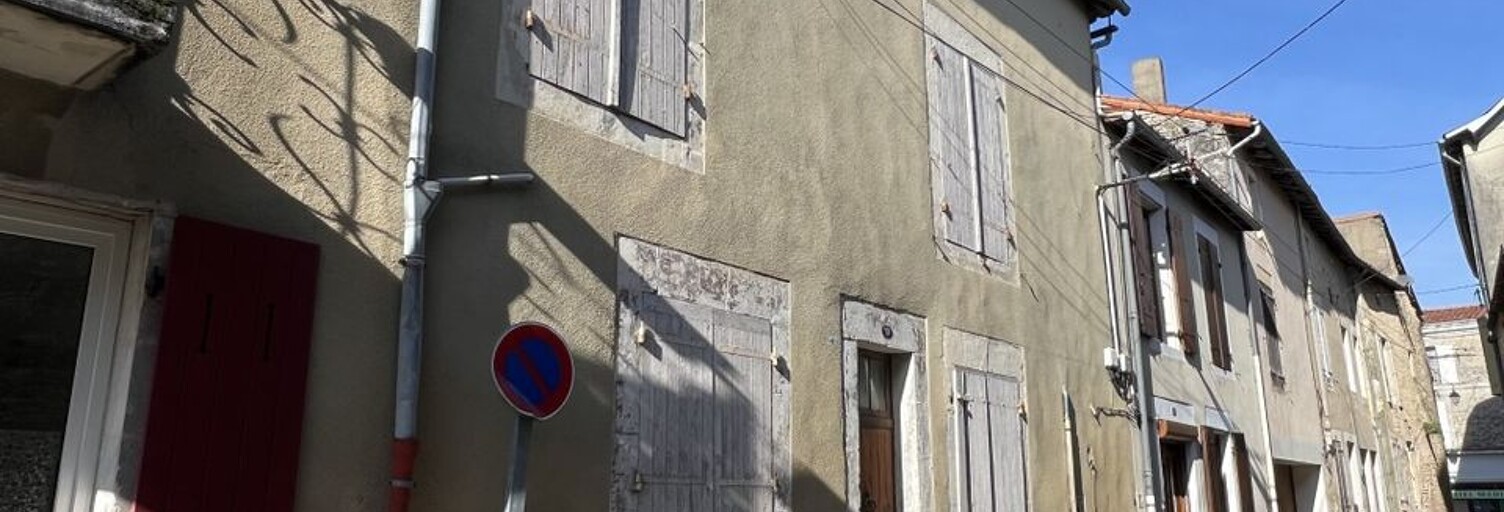 Maison 8 Pièces 136 m² à vendre à Ruffec (16700)