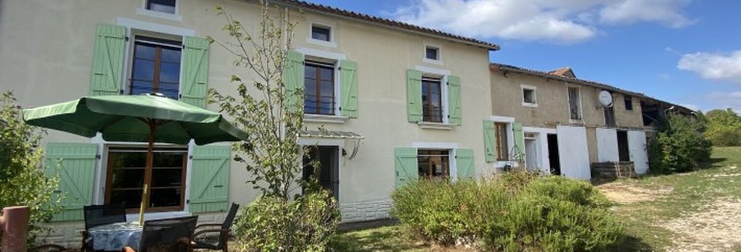 Maison 4 Pièces 123 m² à vendre à Nanteuil-en-Vallée (16700)