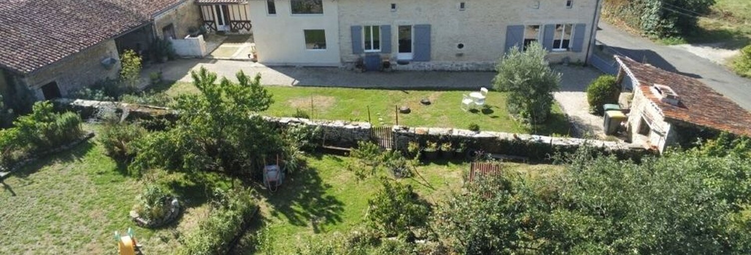 Maison 7 Pièces 195 m² à vendre à Nanteuil-en-Vallée (16700)